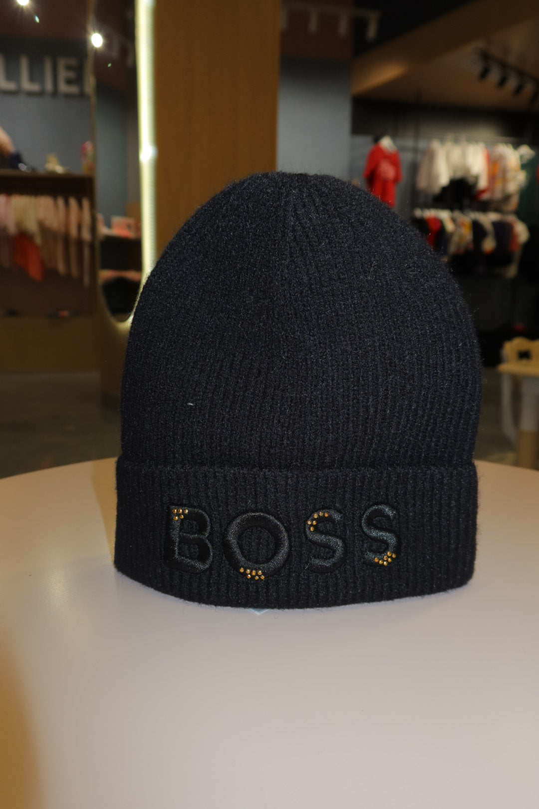 Gorro para Niña tejido en color negro Boss