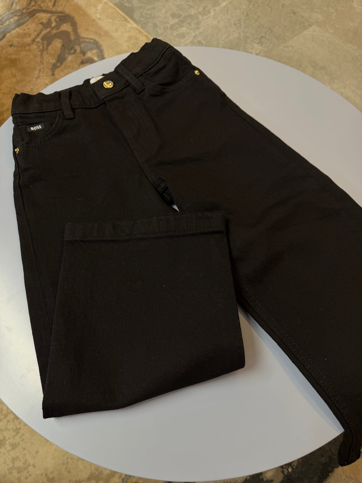 Pantalón infantil color negro Boss