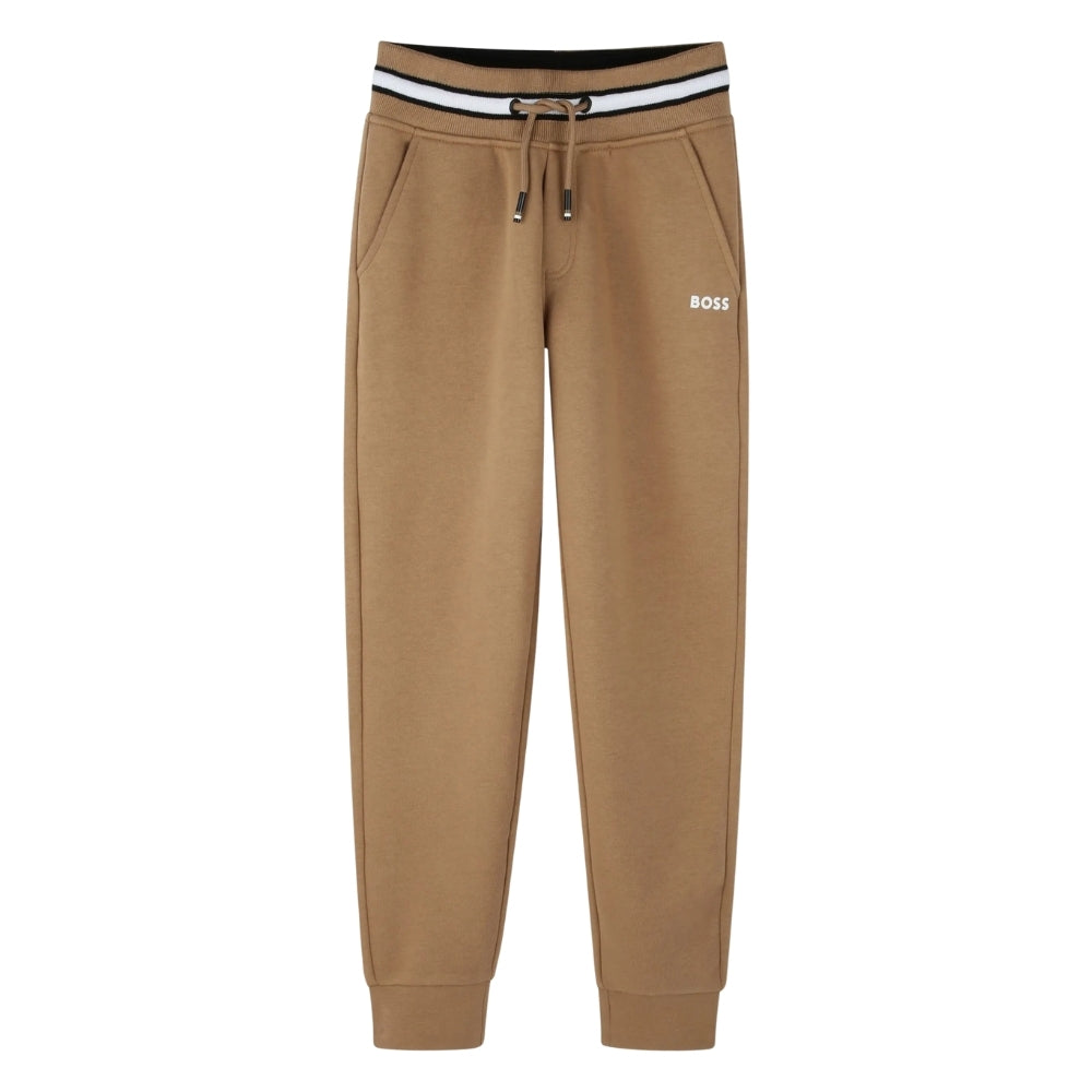 Conjunto Deportivo Camel para Niño BOSS con Detalles en Negro y Blanco