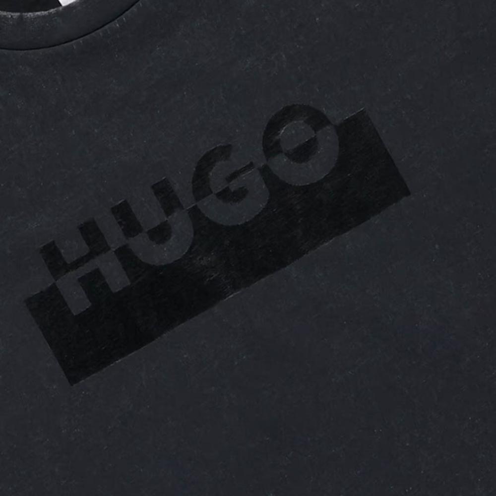 Playera HUGO para niña
